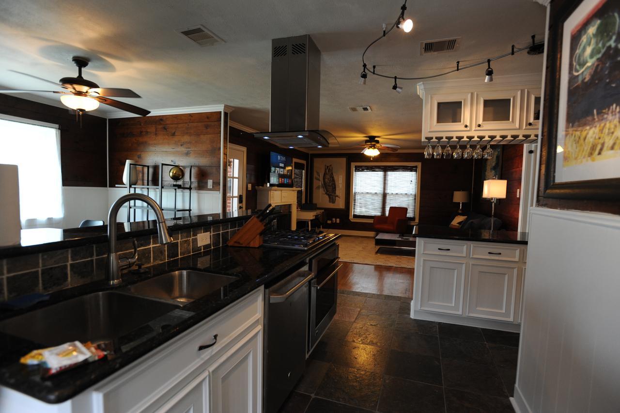 The Coyle Cabin - Close To Downtown, Stadiums, U Of H, Med Center Houston Buitenkant foto